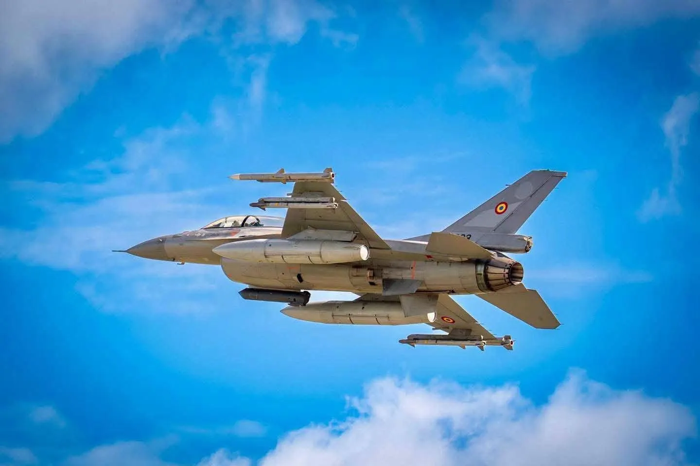 Šta se dešava na nebu iznad Rumunije? Treći dan zaredom djeluju lovci F-16