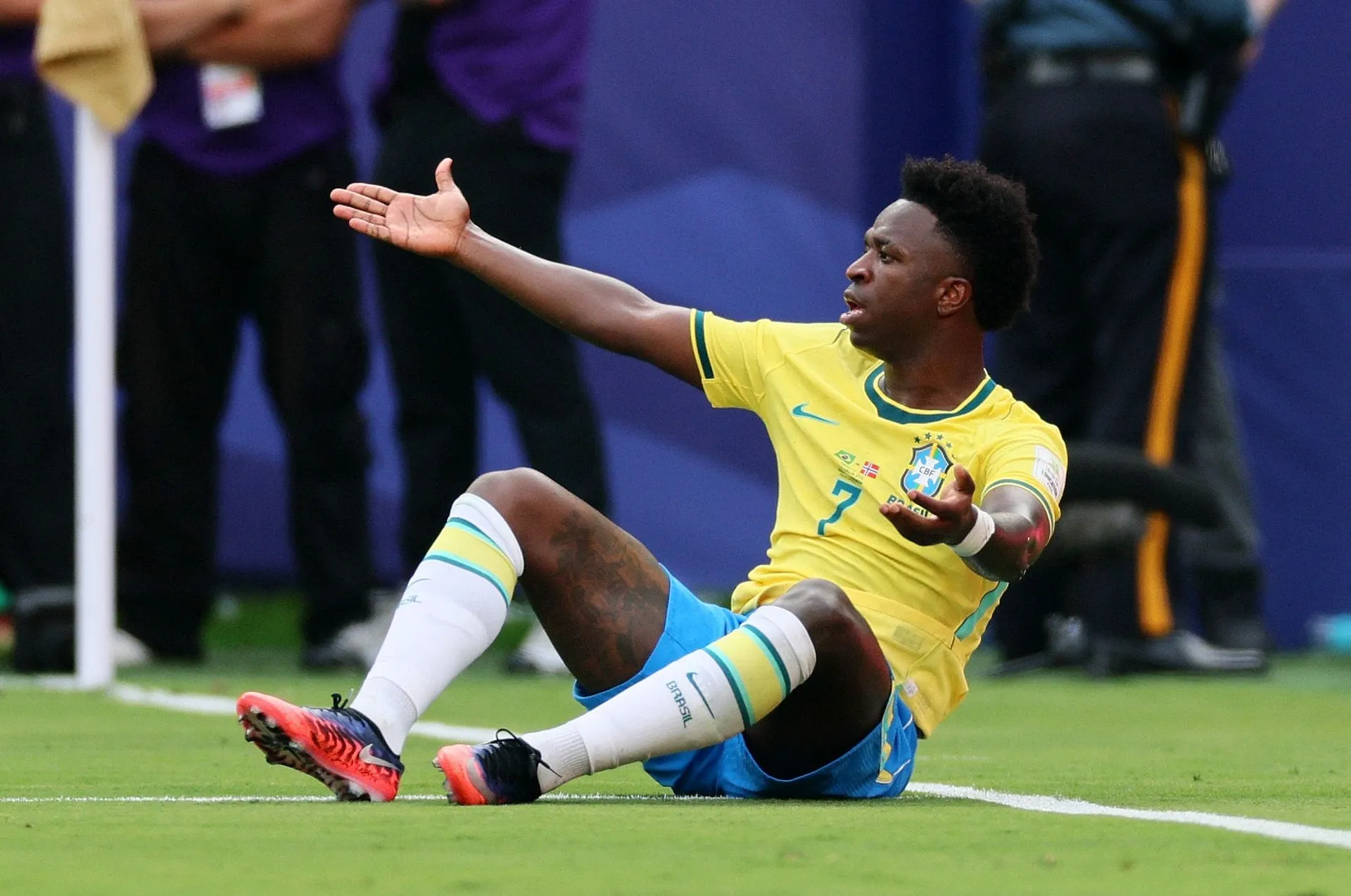 Arsenal čeka rasplet pregovora Viniciusa i Reala pa kreće po Brazilca