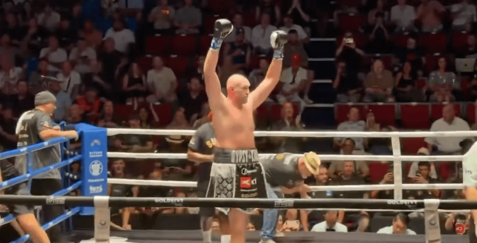 Generalna proba za spektakl, Tyson Fury prekidom savladao Poljaka