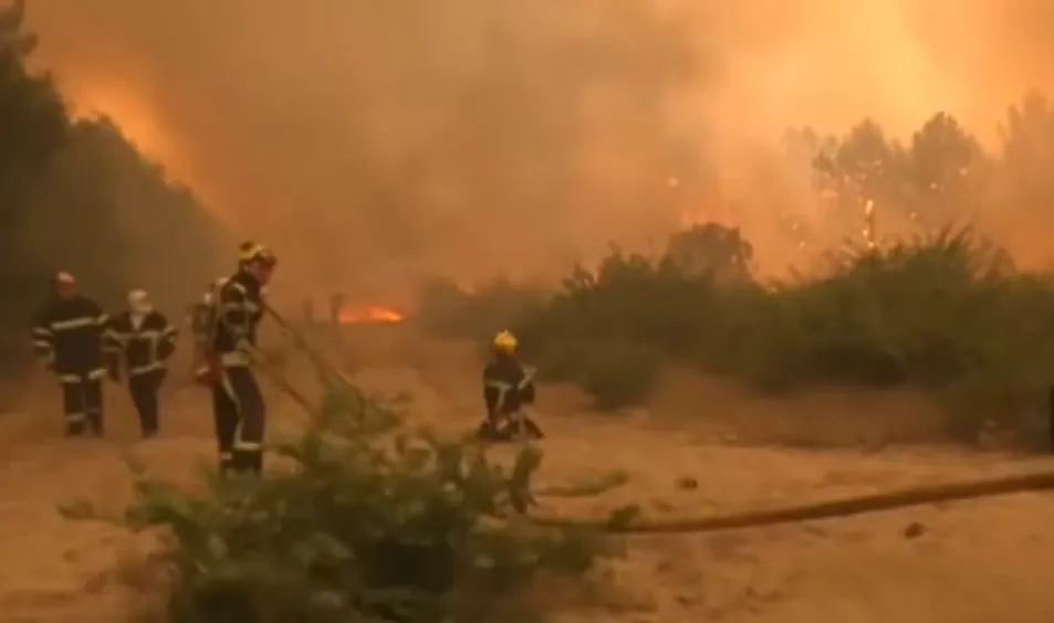 Veliki požar sve bliže francuskom gradu, vlasti razmatraju sve scenarije