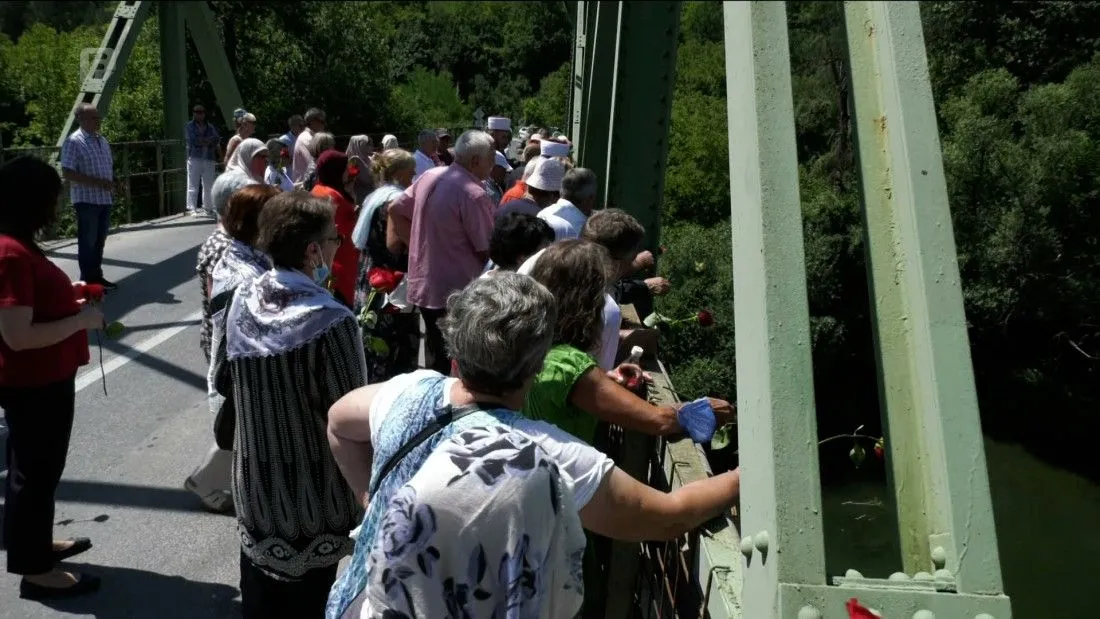 Obilježena 34. godišnjica stradanja bošnjačkih civila u Rudom, 101 karanfil za žrtve