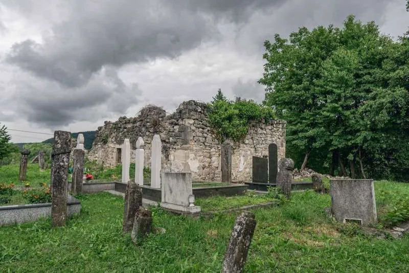 Stara otočka džamija u Ripču