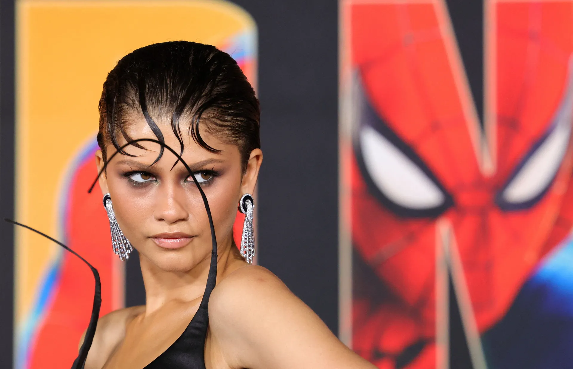 Zendaya ponovo oduševila na crvenom tepihu, izgledala je poput prave filmske dive - slika 6