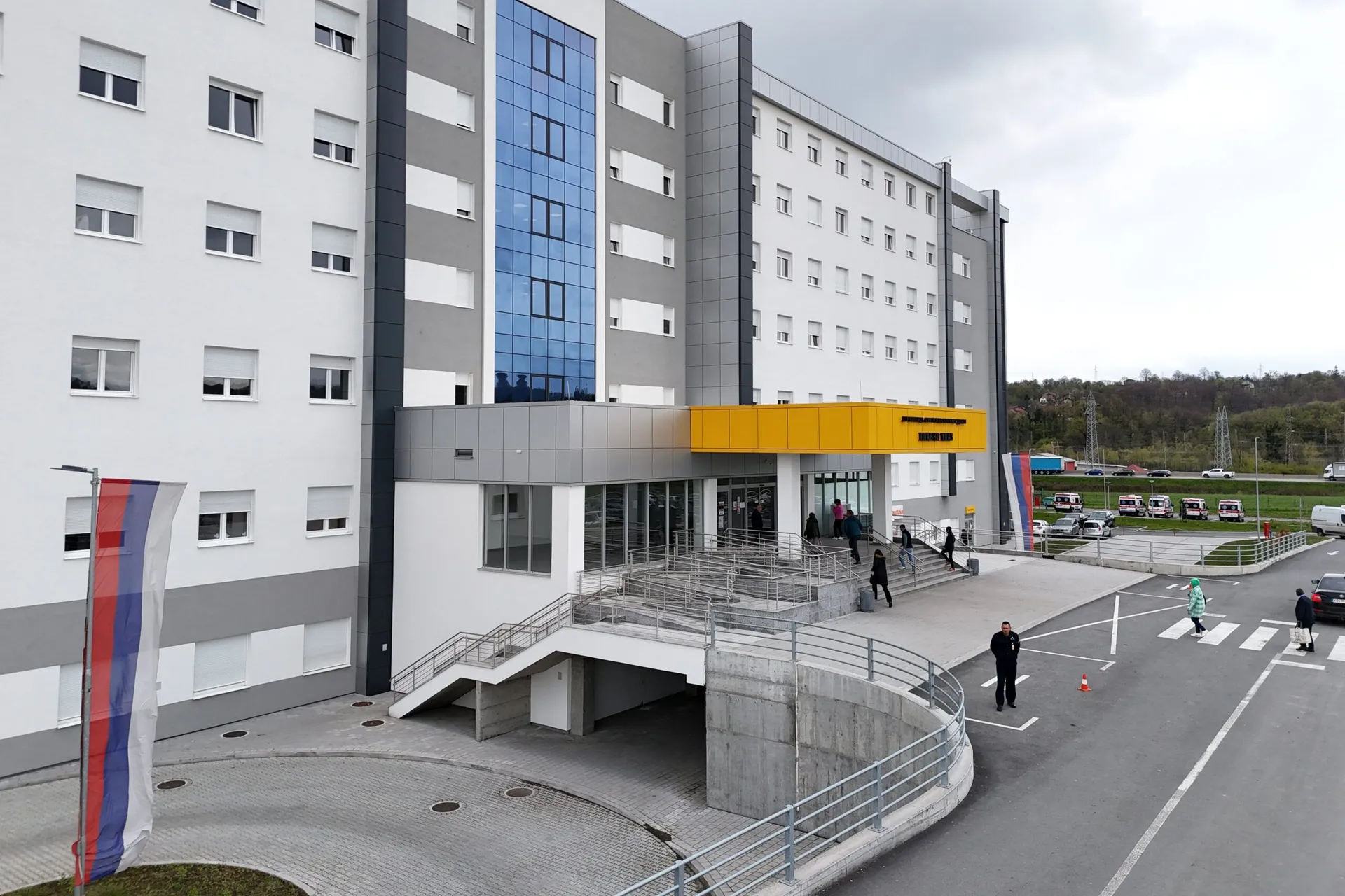 "Skini tu maramu": Trudnica u bolnici u Doboju tvrdi da je doživjela poniženje zbog hidžaba 