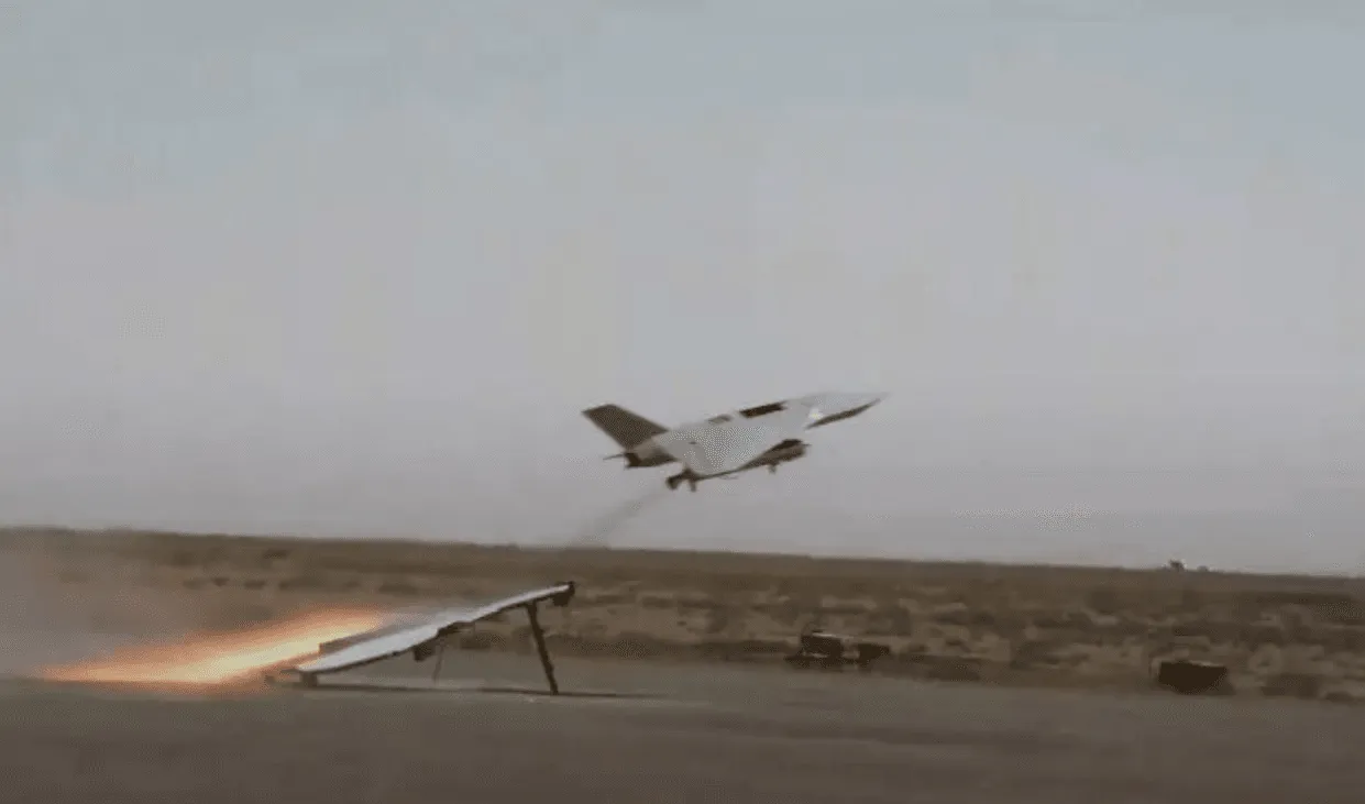 Iran predstavio novi dron Hadid 110: Brzina veća od 500 km/h