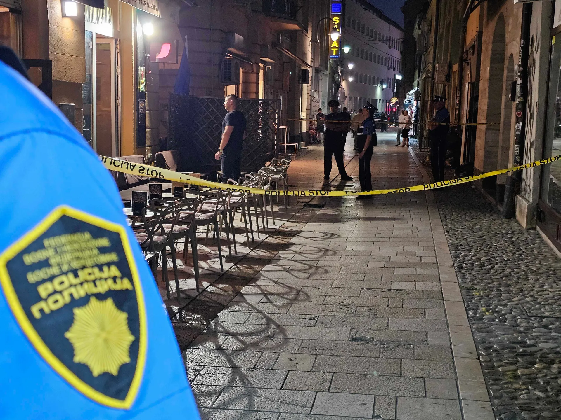 Ko se okomio na nargila bar na Baščaršiji? Jučer pucnjava, jutros Molotovljev koktel