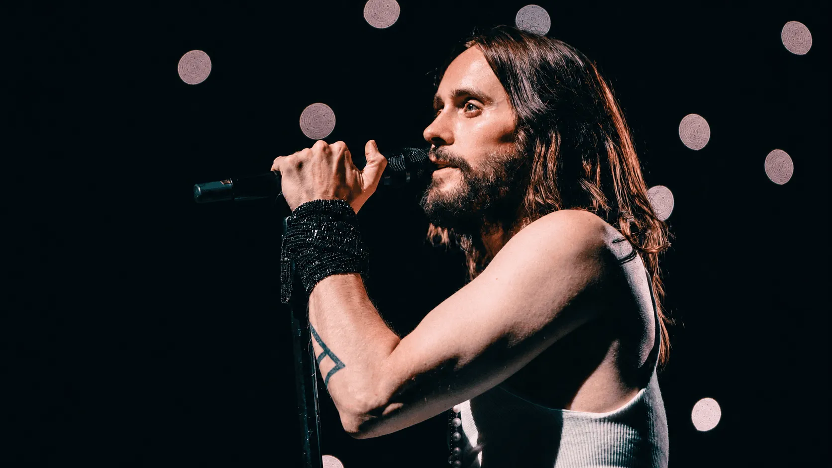 Četiri žene tvrde da ih je Jared Leto seksualno napao i uznemiravao