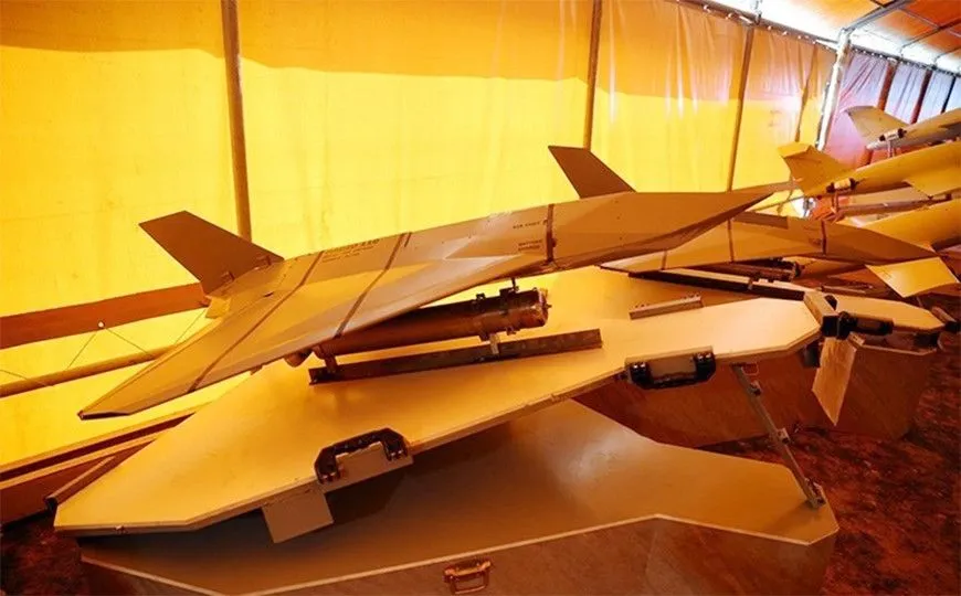 Nova glavobolja za Amerikance: Iran predstavio dron koji može letjeli 500km/h