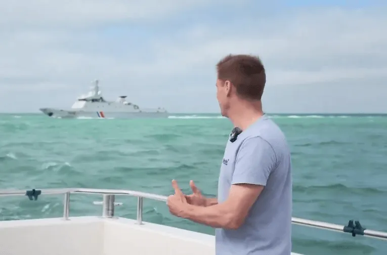 Francuski ratni brod otvorio vatru dok je britanski zastupnik snimao intervju