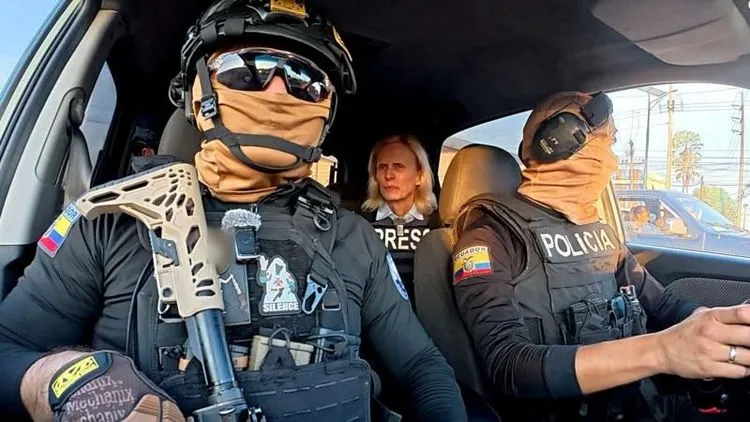 Kokainski super-autoput od Ekvadora do Evrope: BBC u patroli sa policijom