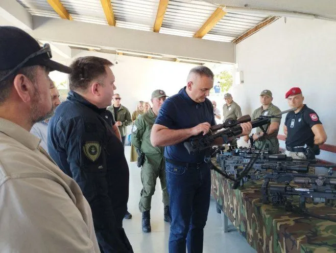 RS dobila prvu snajpersku pušku: "Kosmos" i MUP predstavili prototip u Zalužanima