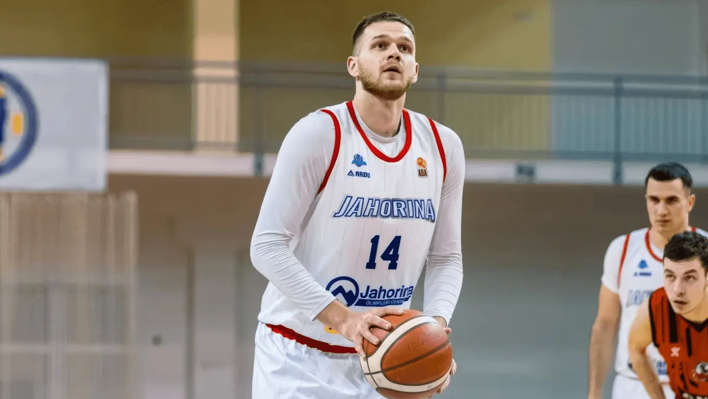 Marko Buha zamijenio dresove gradskih rivala pred početak nove sezone