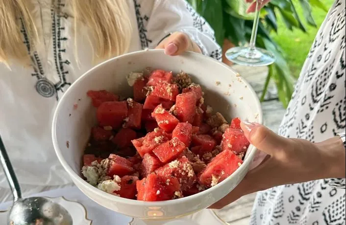Salata od lubenice i feta sira osvaja svojim savršenim spojem okusa, morate probati