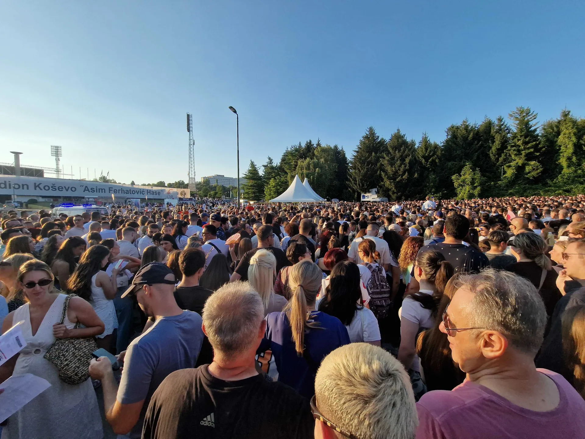 Velika gužva ispred Koševa