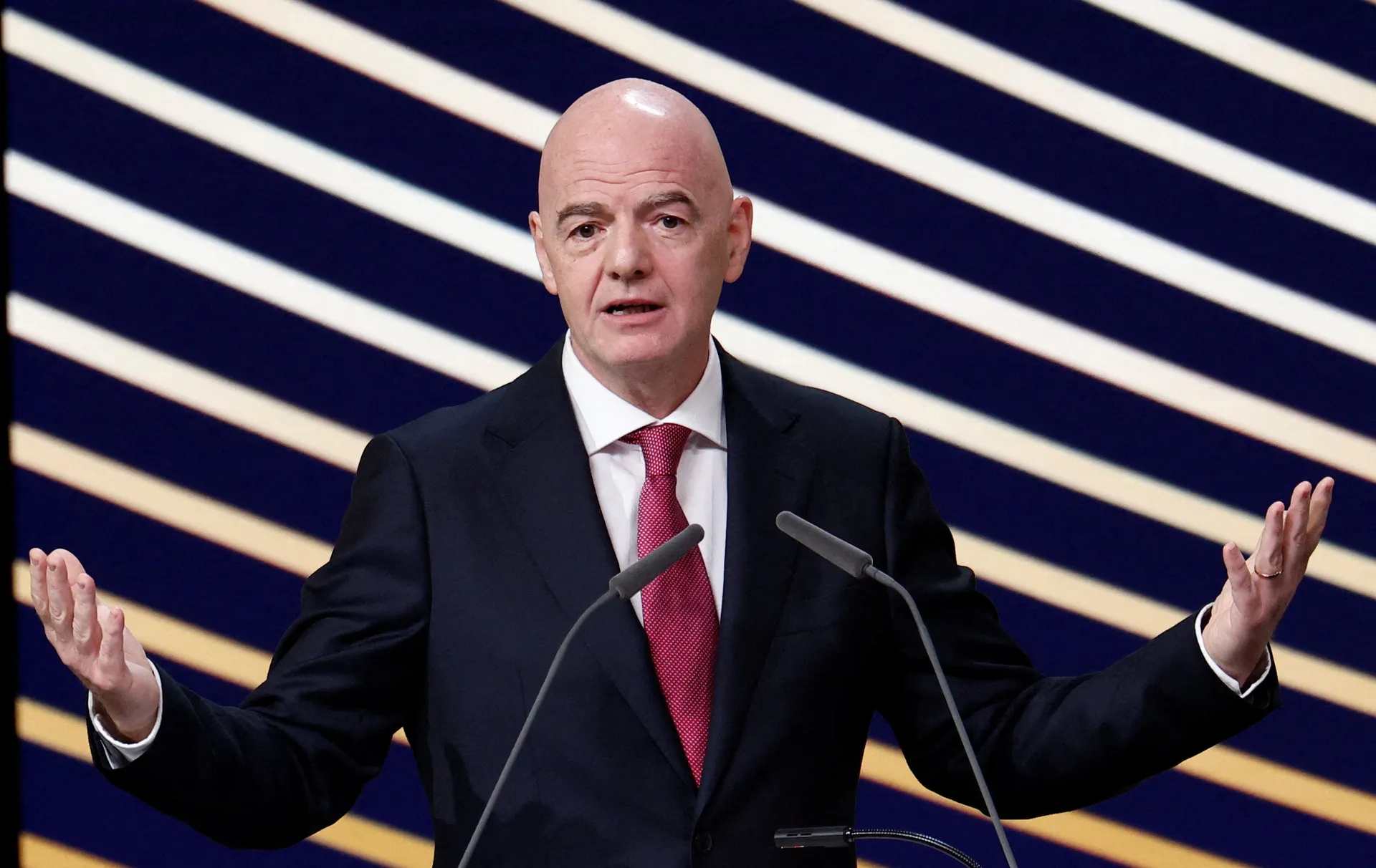 UEFA okrenula leđa Gianniju Infantinu, postavila mu je i ultimatum