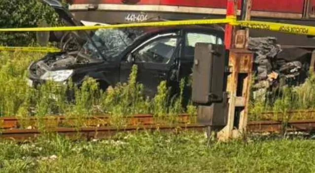 Teška nesreća kod bh. grada, voz smrskao automobil, ima povrijeđenih