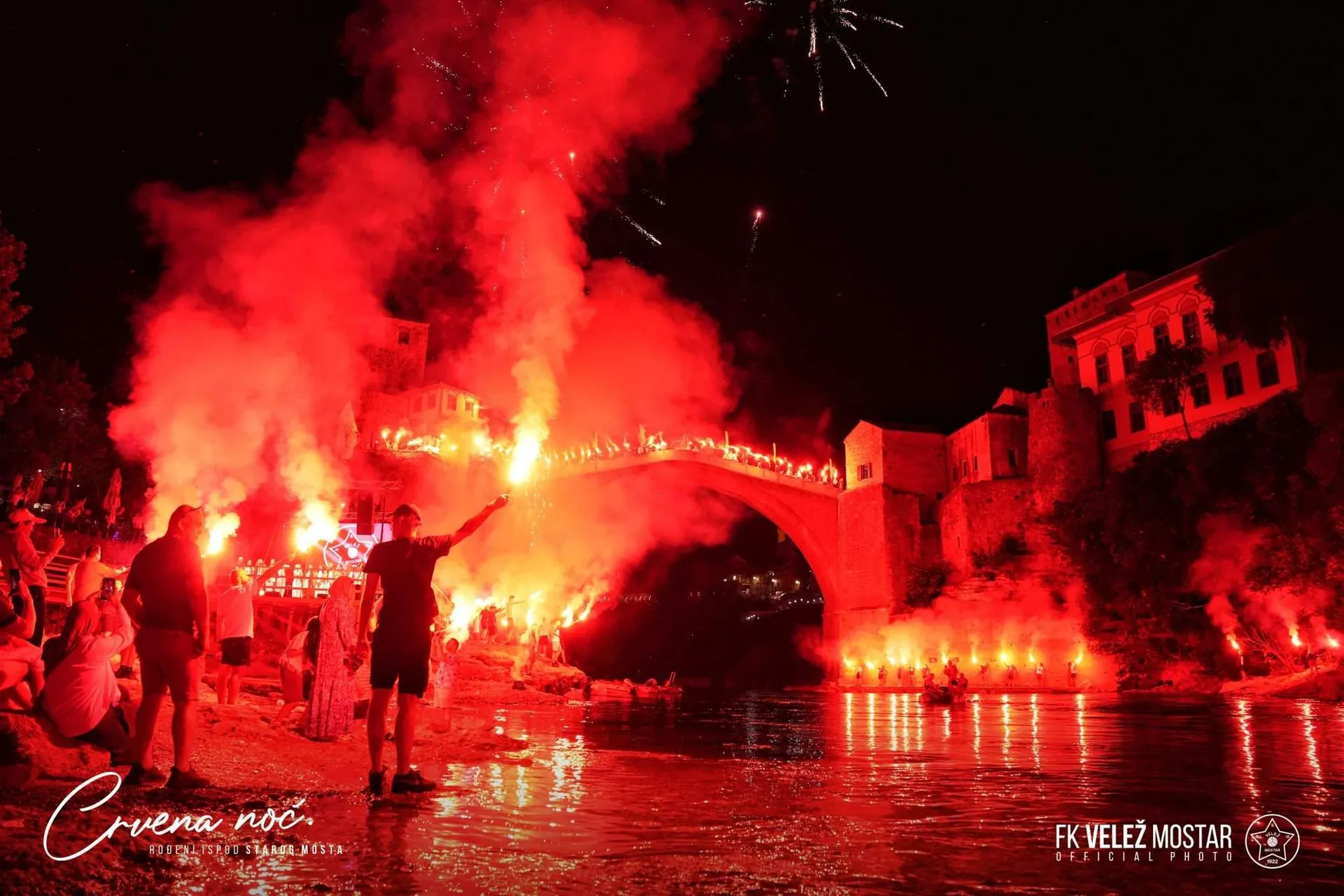 (FOTO) Održana spektakularna Crvena noć: Uprave se mijenjaju, Velež ostaje