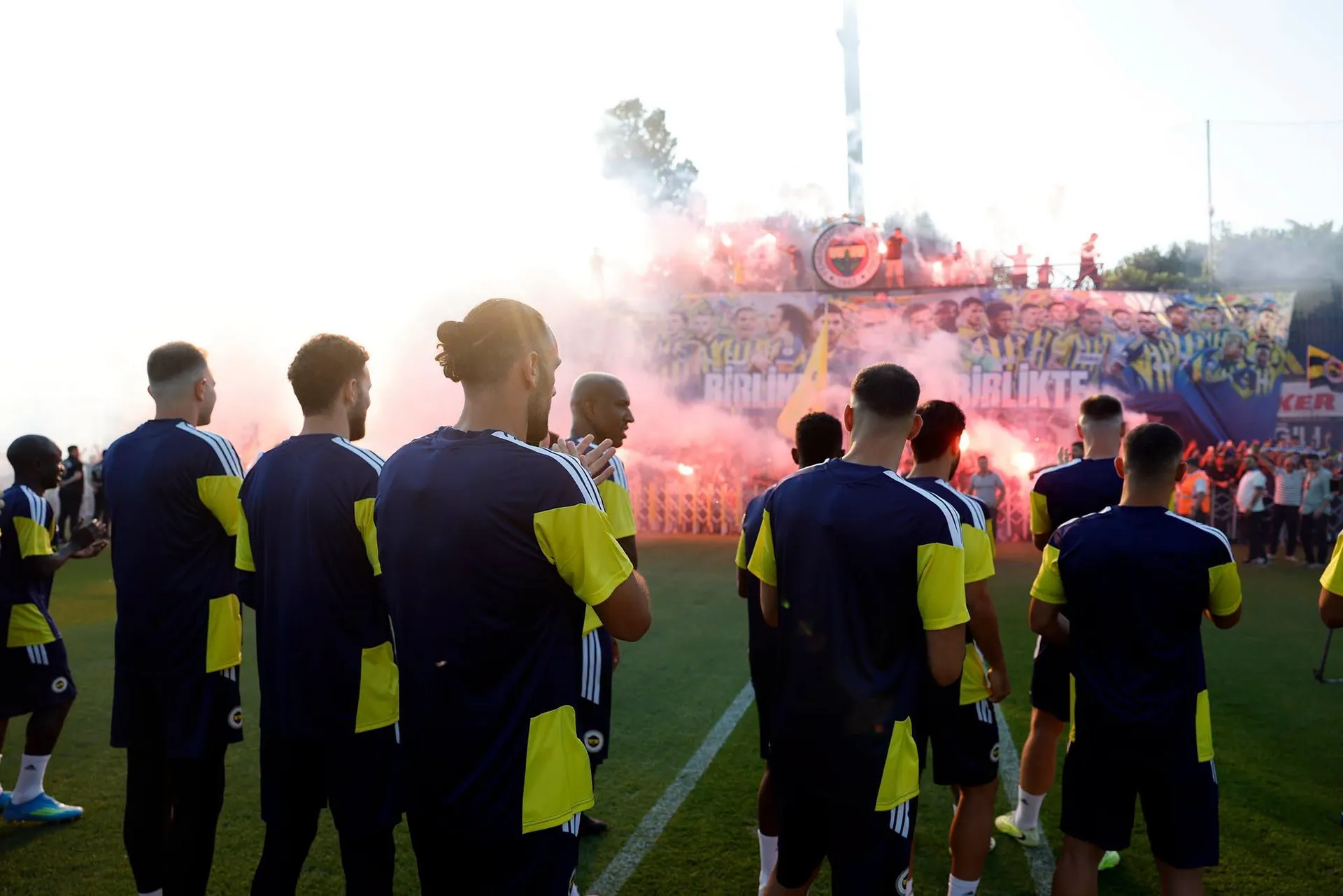 Fenerbahce uzvraća udarac Trabzonsporu, kreću po engleskog napadača