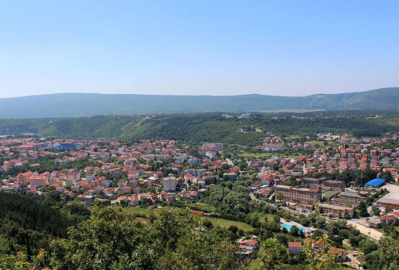 Dojava bombe u školi u Širokom Brijegu, napisana prijeteća poruka