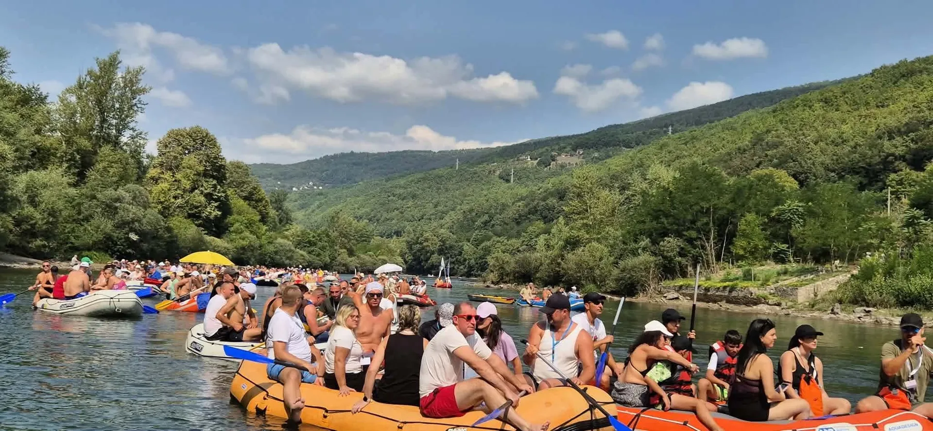 Više od 500 učesnika uživalo na Drini, pogledajte prizore sa ovogodišnje regate