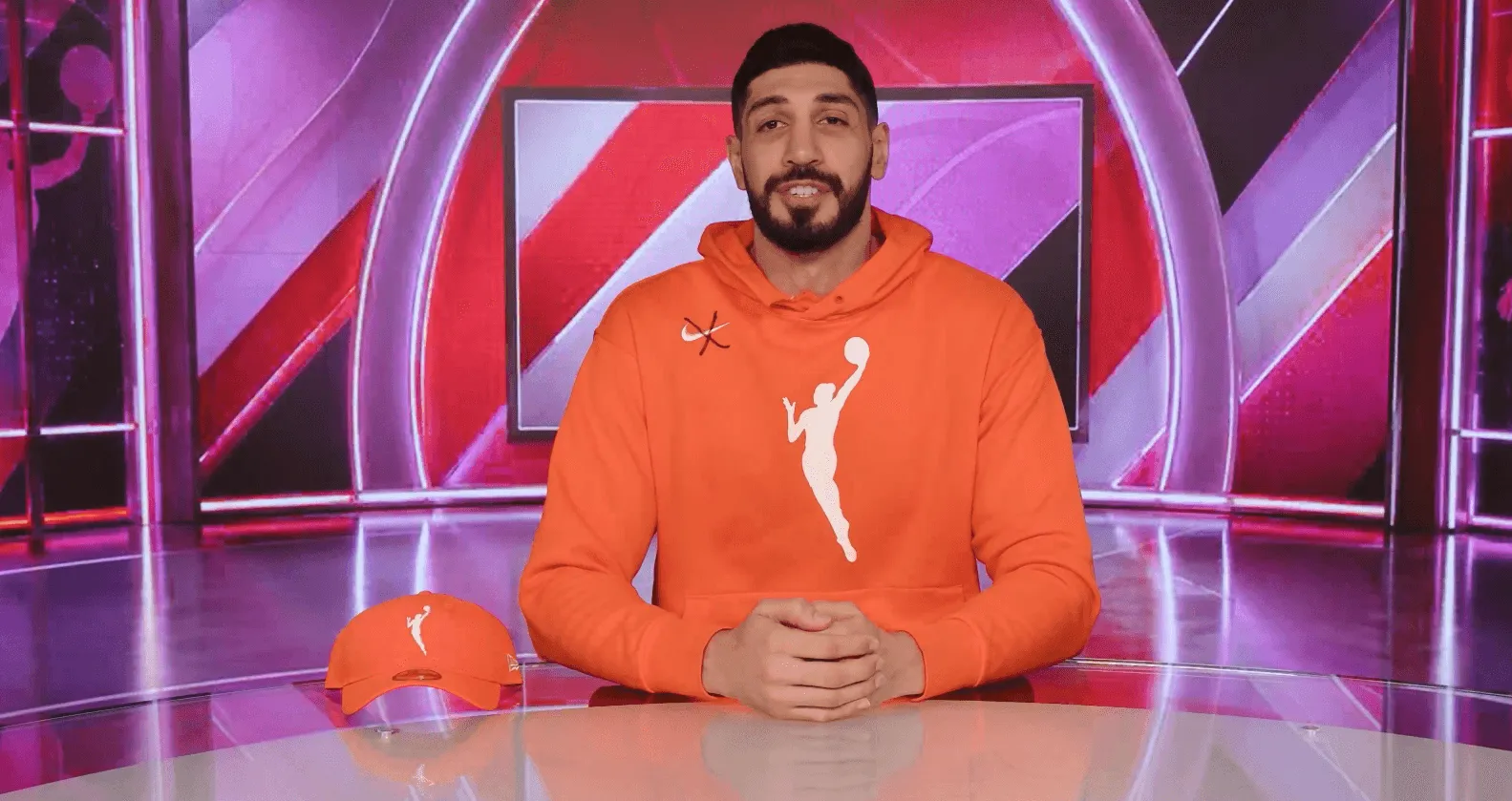 Enes Kanter Freedom ponovo uzdrmao SAD potezom, želi da zaigra u WNBA