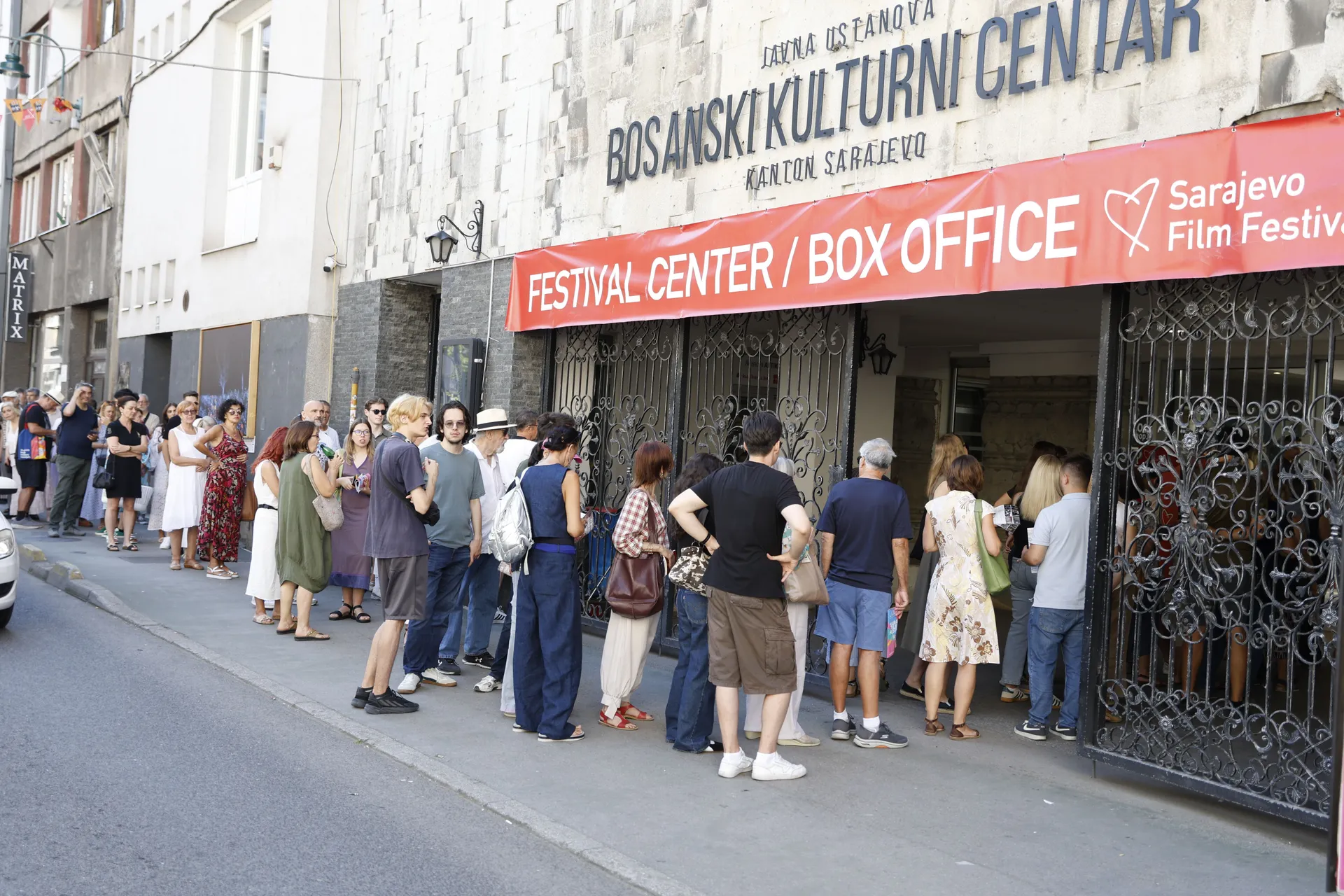 Dugačak red ispred BKC-a, počela prodaja ulaznica za 32. Sarajevo Film Festival