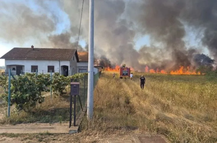 Veliki požar kod bh. grada, izgorio objekat, evakuisani mještani