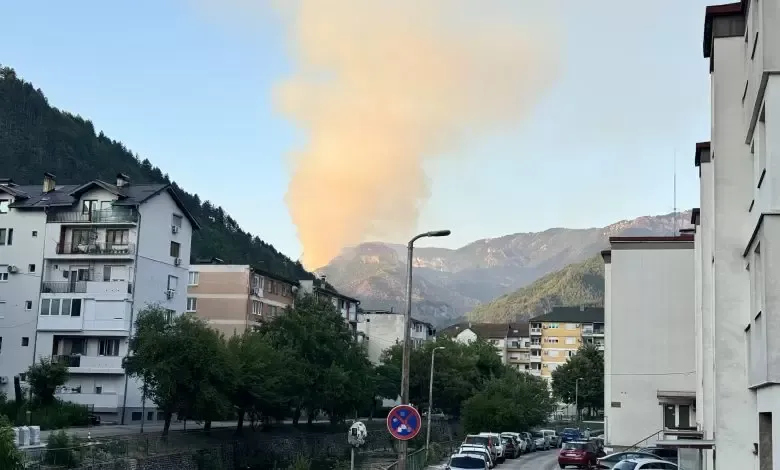 Vatra kod Konjica se širi, Air Tractor preopterećen zbog požara u Neumu, Stocu i Mostaru