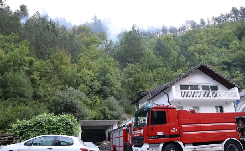 Požari haraju Hercegovinom, vatra se približila kućama, teško stanje kod Konjica i Neuma