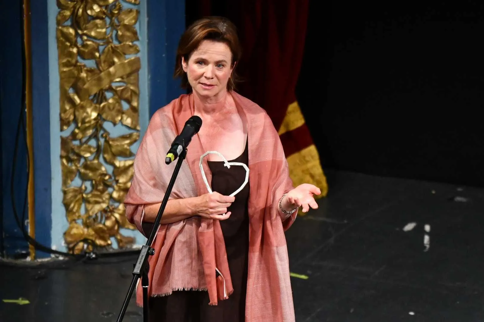 lavna Emily Watson primila Počasno Srce Sarajeva