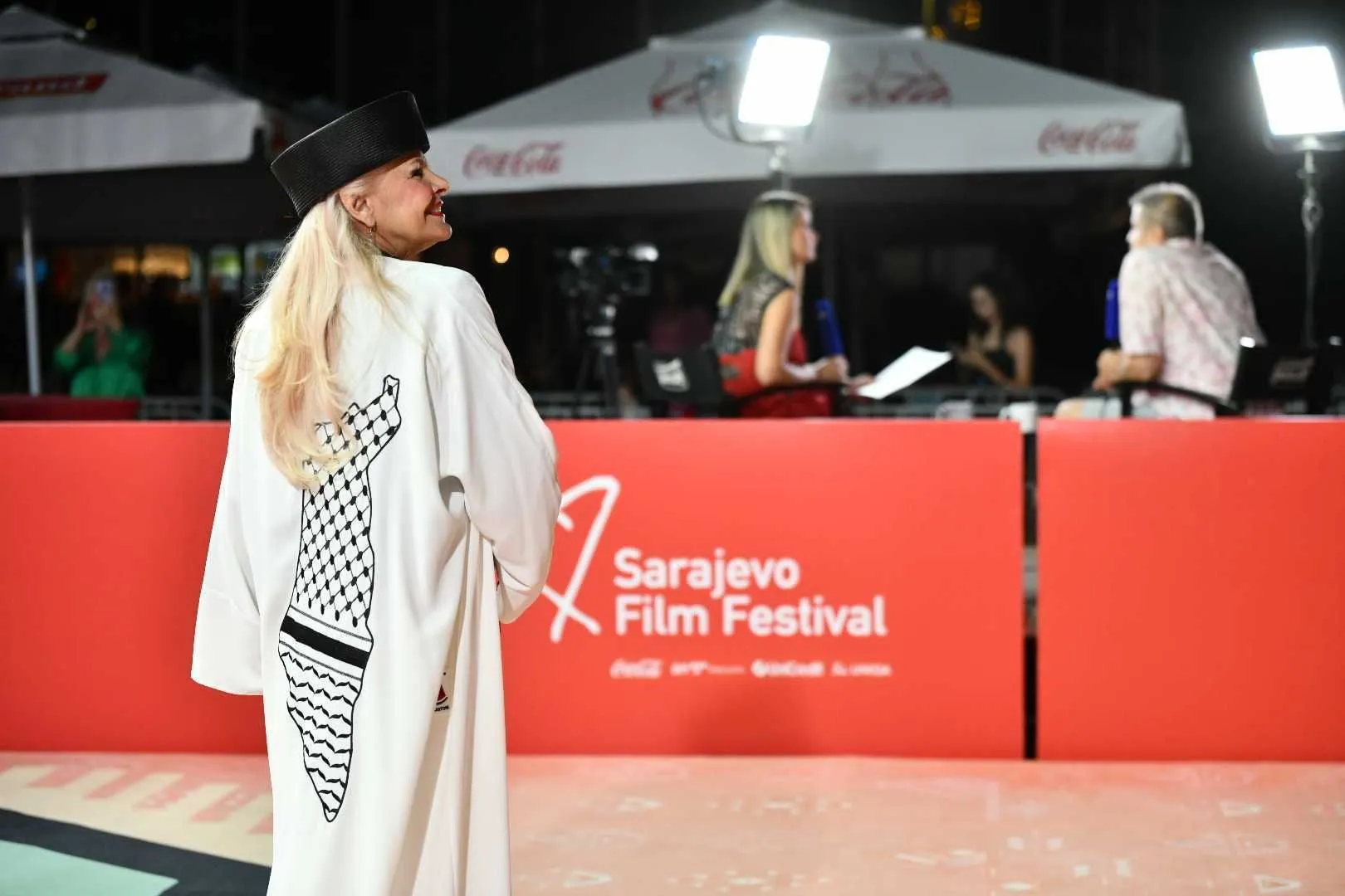 Hanka Paldum na crvenom tepihu SFF-a spojila eleganciju i snažnu poruku