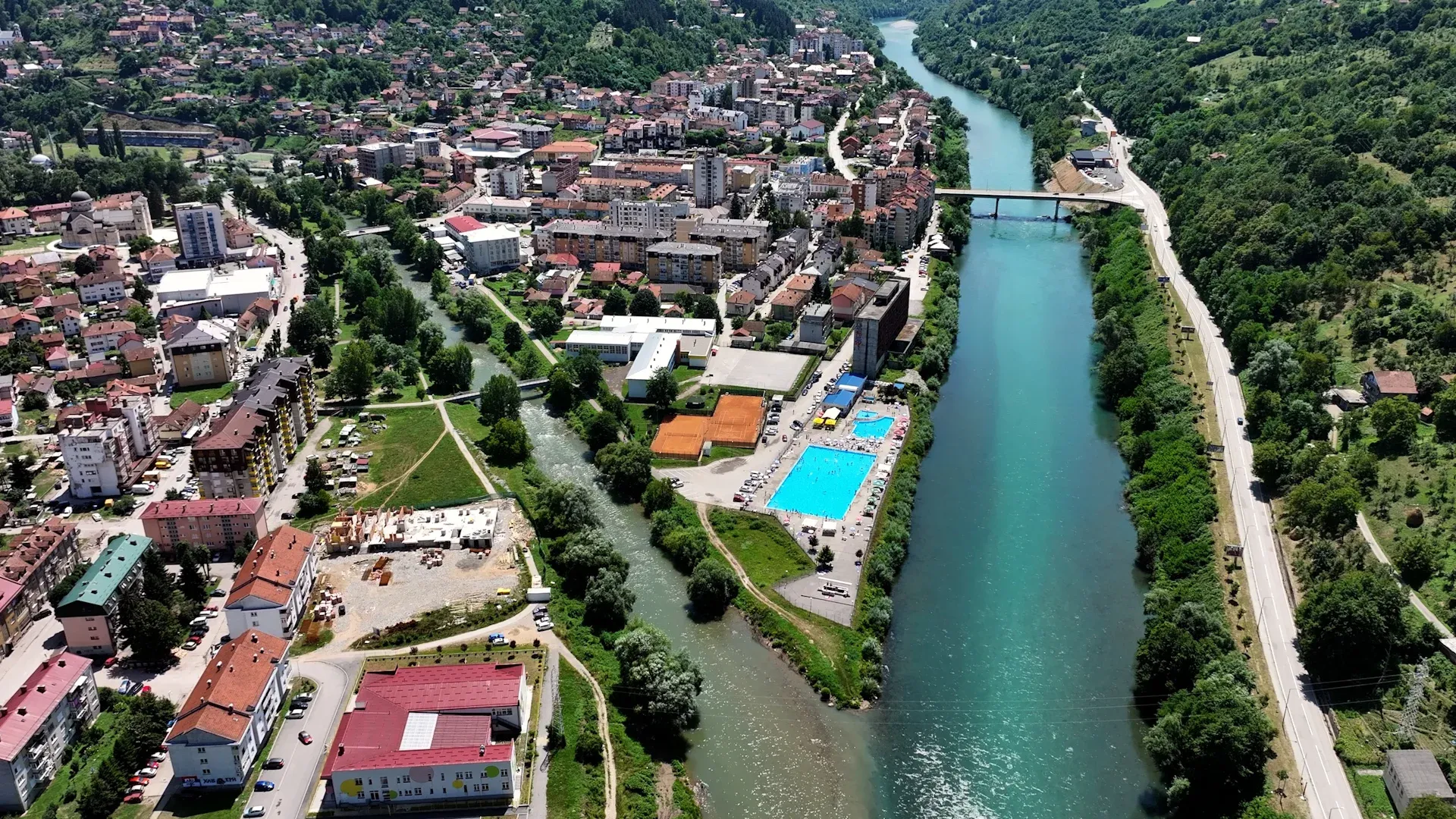 Uznemirujući incident u Foči: "Djevojke i roditelji s djecom, budite oprezni"
