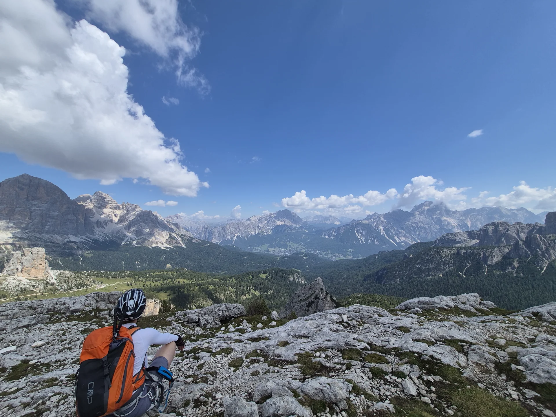 Put kroz Dolomite vodi do prizora koji izgledaju kao da nisu stvarni - slika 3