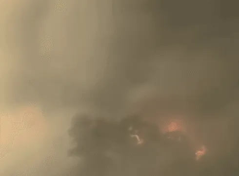 Veliki požar u Srbiji uzrokovao vatreni tornado, zastrašujući snimak se širi mrežama