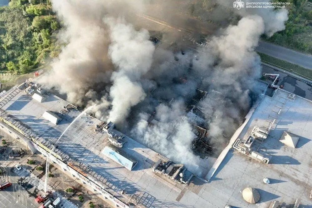 Napad na Krivi Rih: 16 poginulih, drugi talas dronova ciljao spasioce na terenu
