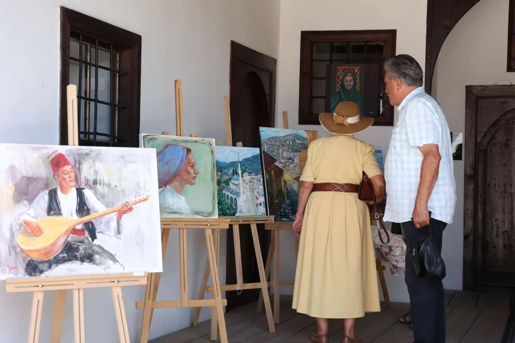 Baščaršija kroz boje i mirise: U Svrzinoj kući predstavljeno 17 umjetničkih djela