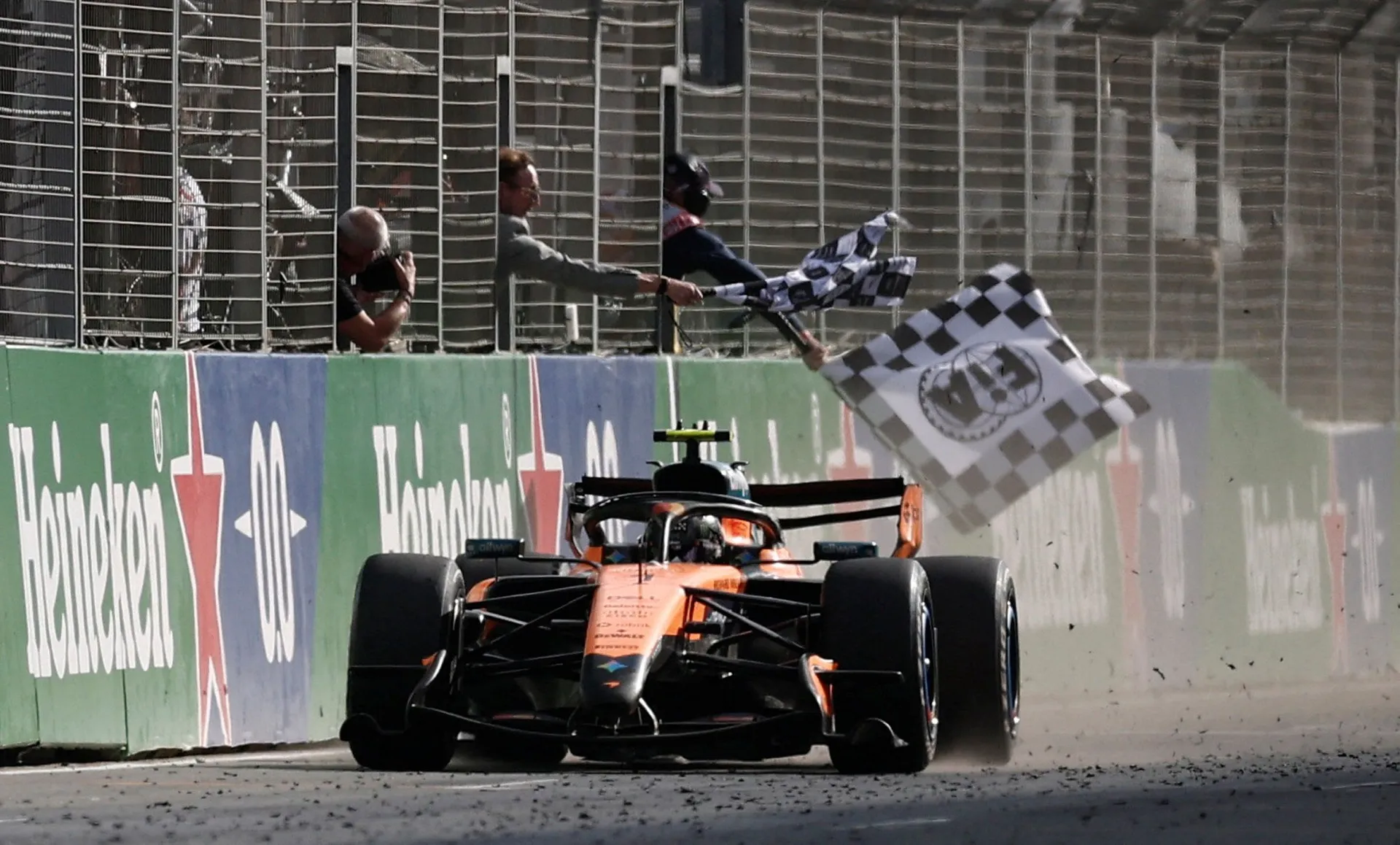 Lando Norris slavio u konfuznoj trci za VN Nizozemske u Zandvoortu