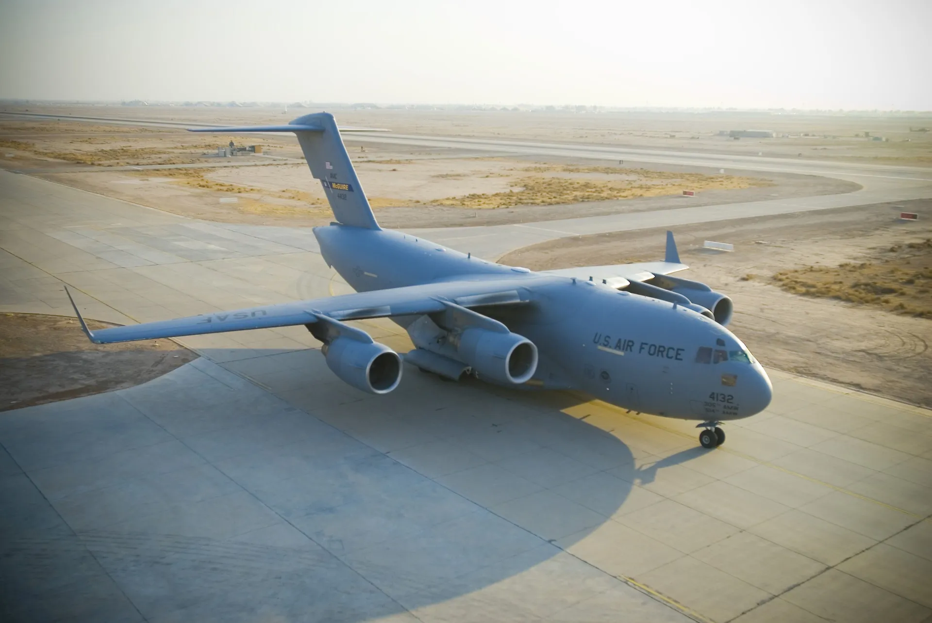 "Neobičan posjetilac": Vojni avion SAD-a sletio u Moskvu prvi put od 2017.