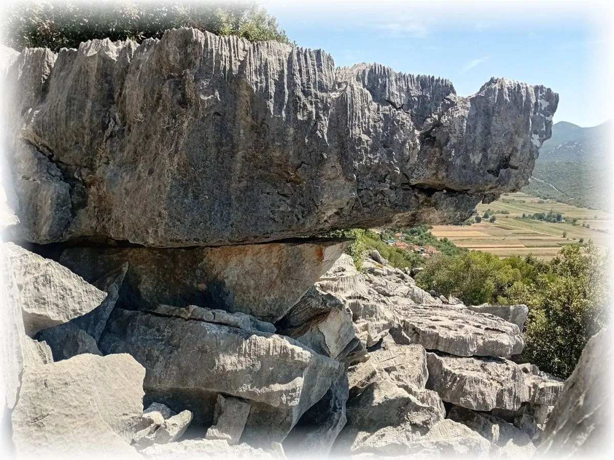 Misteriozne kamene građevine iznad Neuma