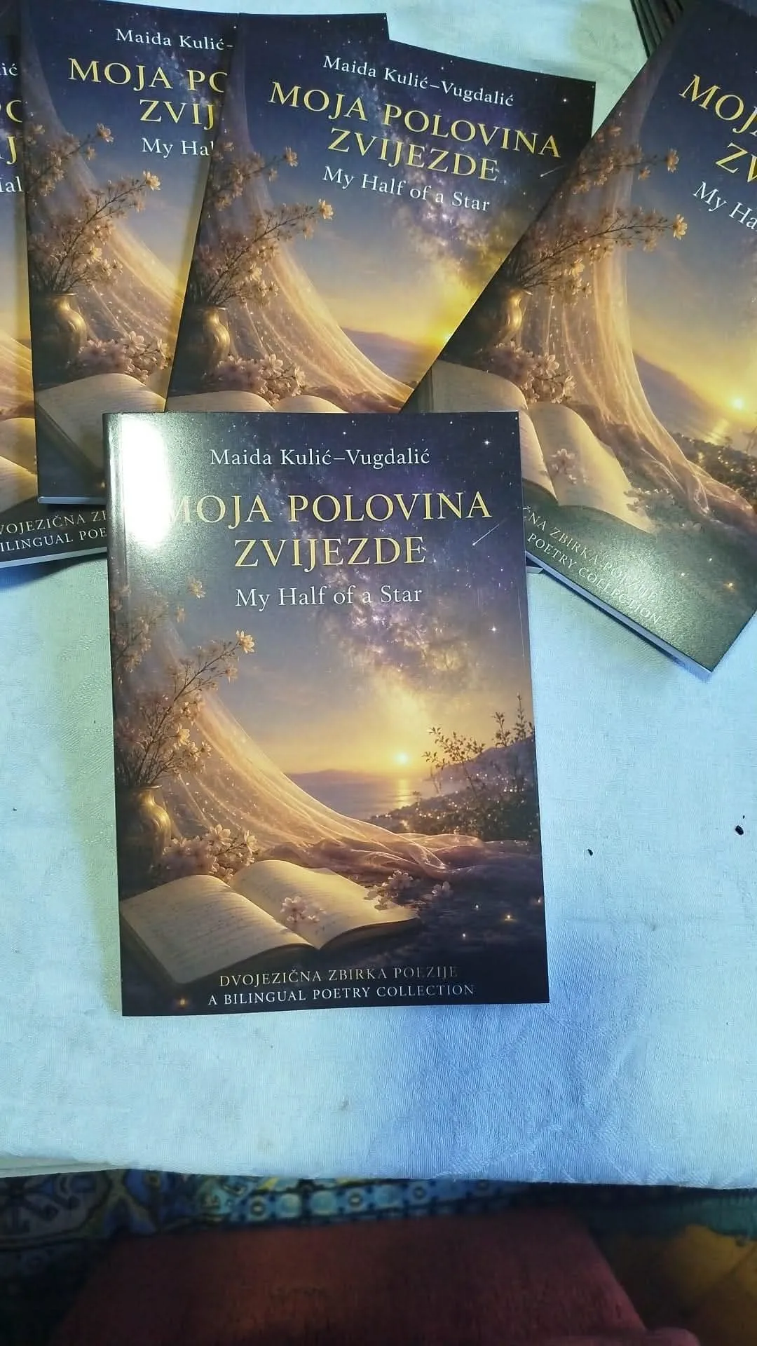 Maida Vugdalić i njena dvojezična zbirka poezije "Moja polovina zvijezde / My Half of a Star"