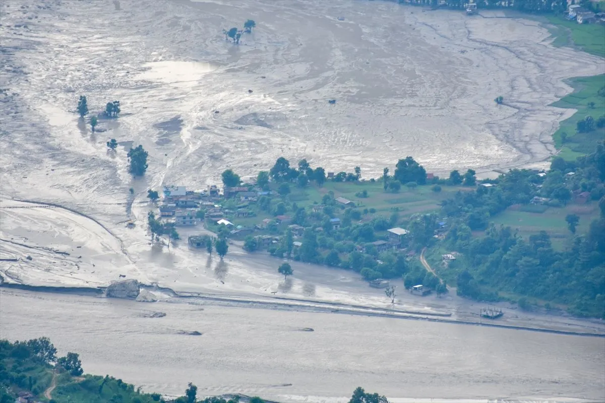 Broj žrtava u Nepalu raste, strahuje se od novog razornog vala