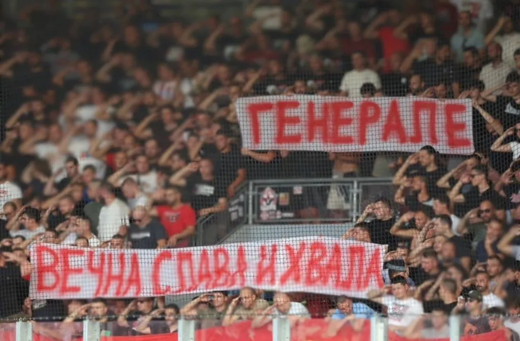 Sramota stoljeća u svijetu sporta! Crvena zvezda veliča zločinca Mladića