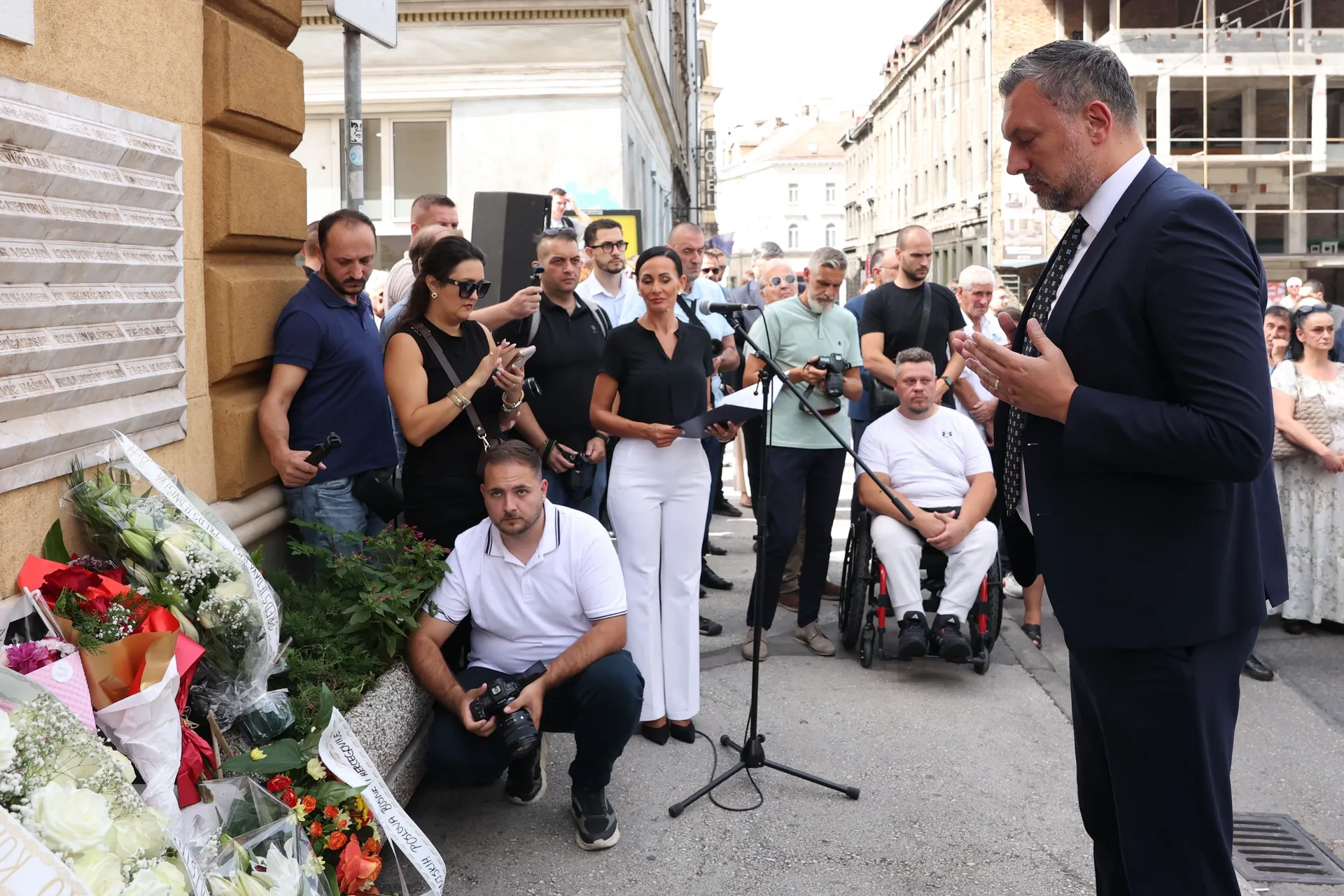 Sarajevo se prisjetilo 43 ubijenih na Markalama