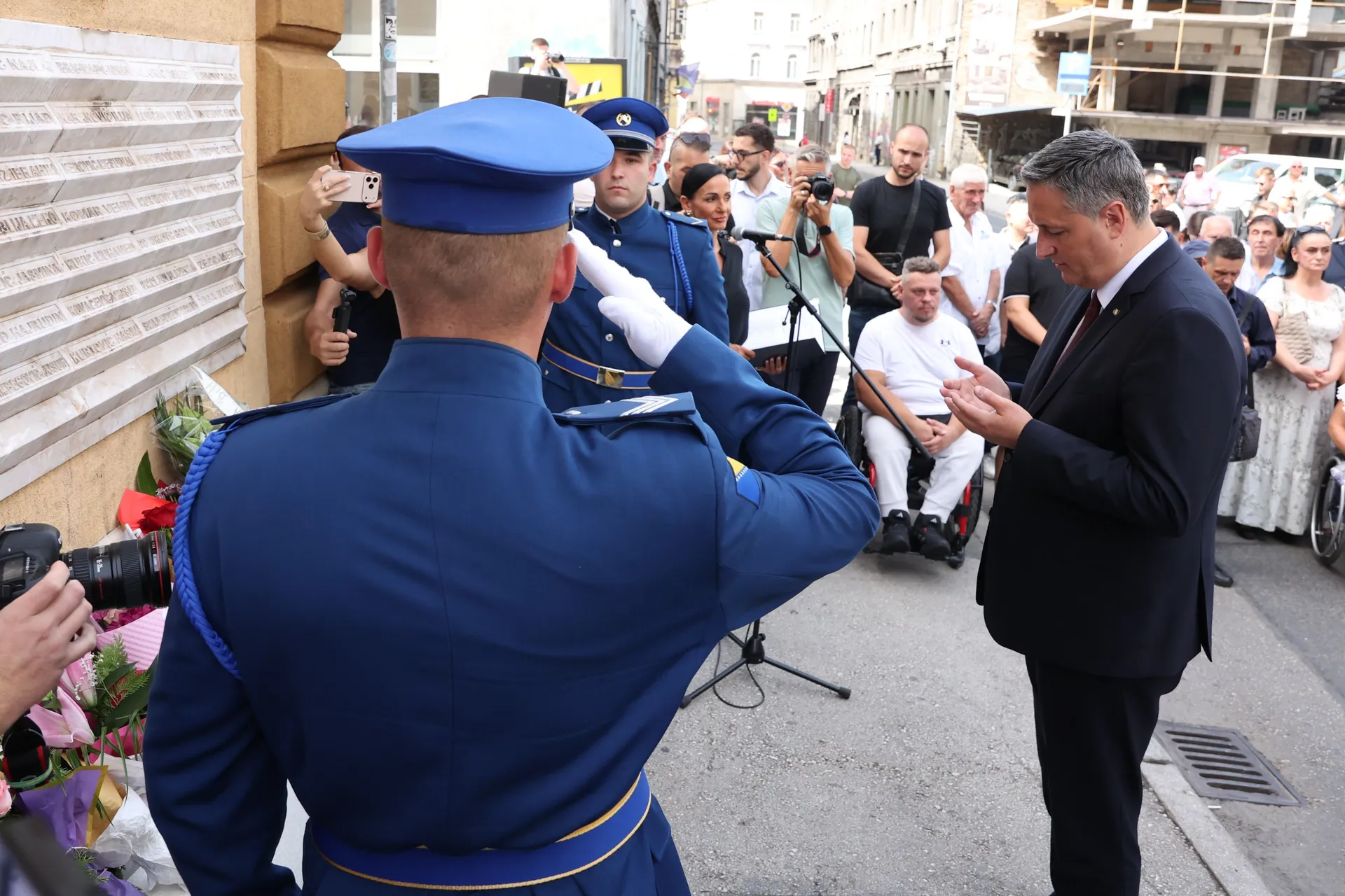 Sarajevo se prisjetilo 43 ubijenih na Markalama