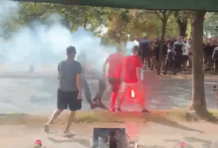 Nije moglo bez tenzija, policija spriječila sukob navijača Čelika i Veleža u Zenici
