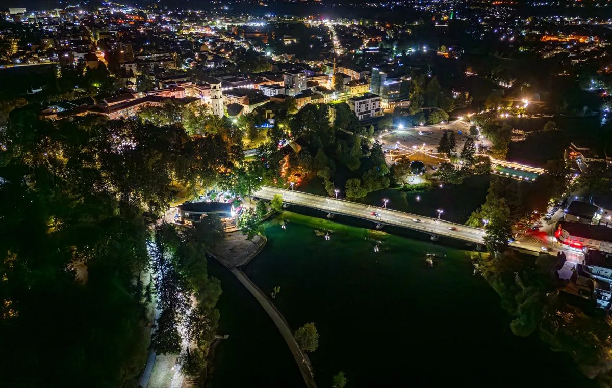 Bihać, noć, sjaj, panorama