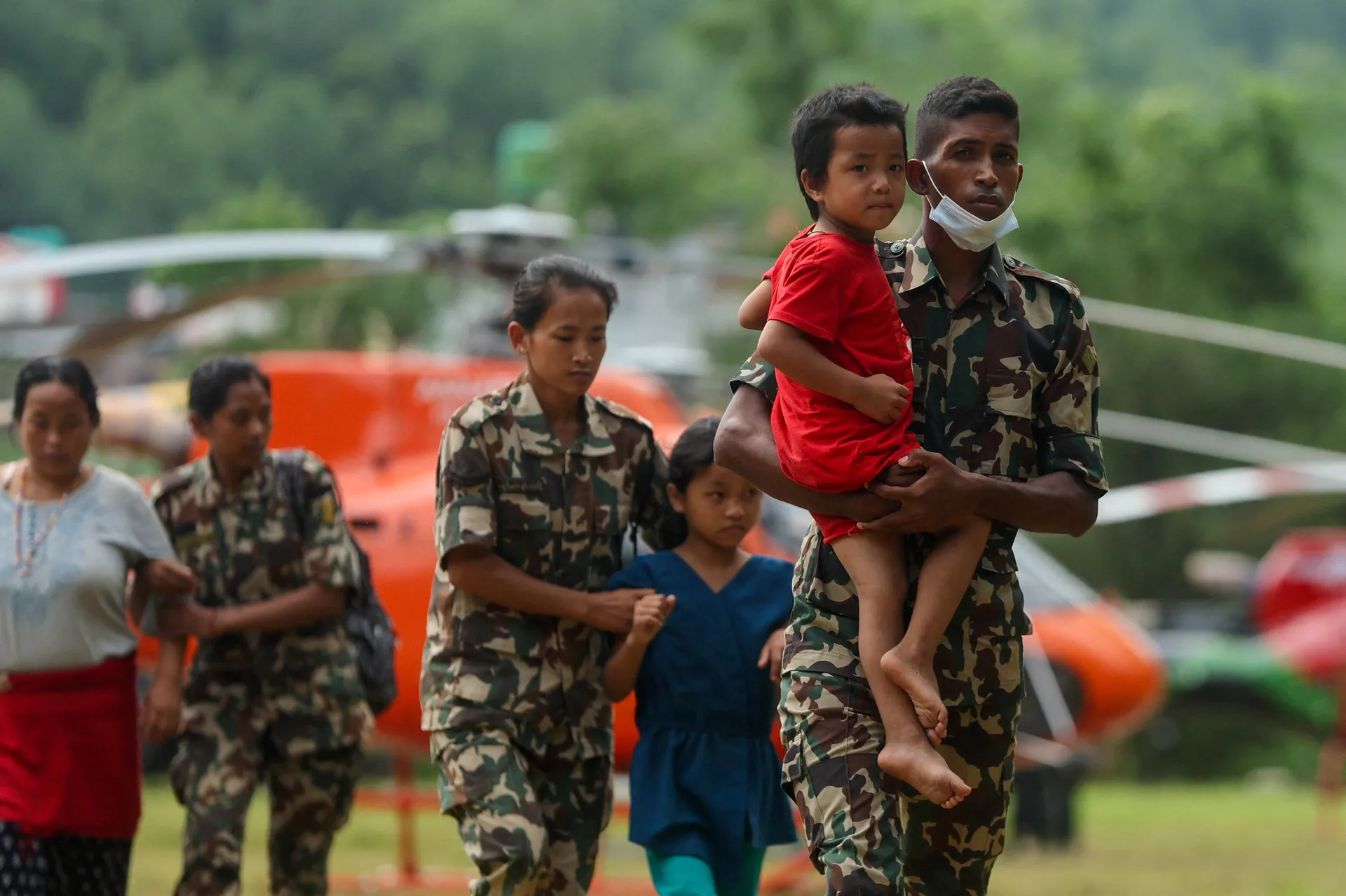 Nove poplave prijete Nepalu i Tibetu, broj mrtvih porastao na 750, hiljade nestalih