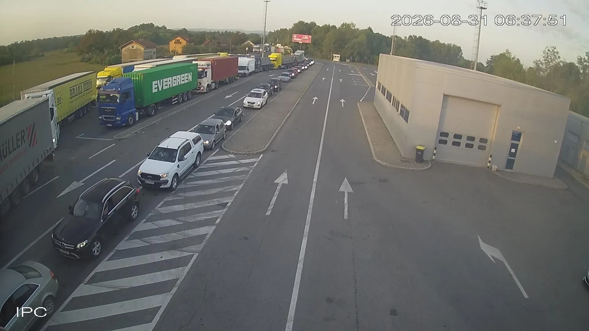 Duge kolone na izlazima iz BiH, evo na kojim graničnim prijelazima se najduže čeka