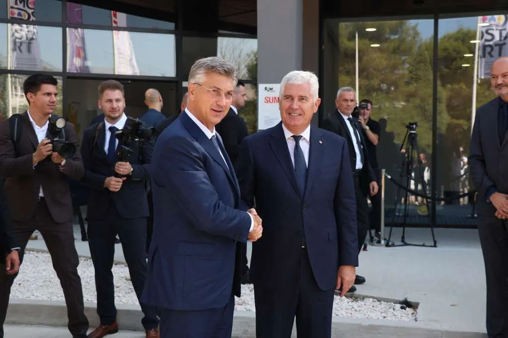 "Ako planirate alarmirati Evropu zbog Dodika, prvo alarmirajte kolegu Čovića"
