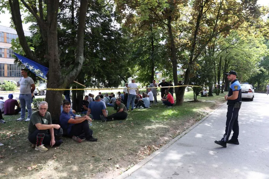 Zenički rudari štrajkuju u Sarajevu, u toku razgovor u Vladi FBIH
